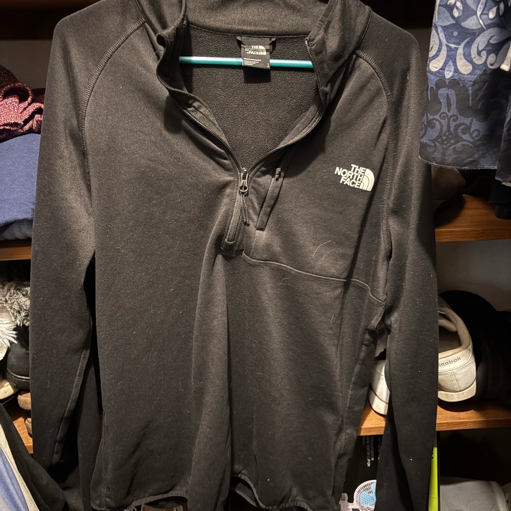 North face size large long sleeve